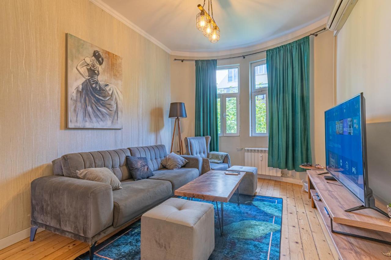 Apartamento 5 Seconds Away From The Main Street, Free Secured Parking Sofía Exterior foto
